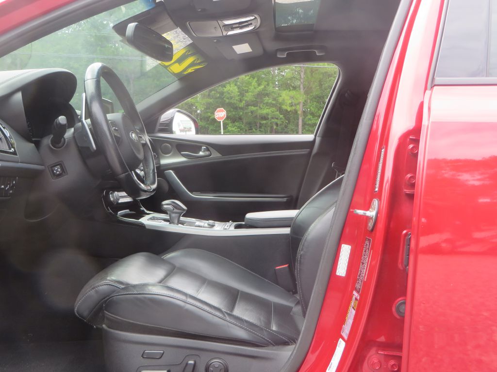 Photo 9 of this KIA STINGER