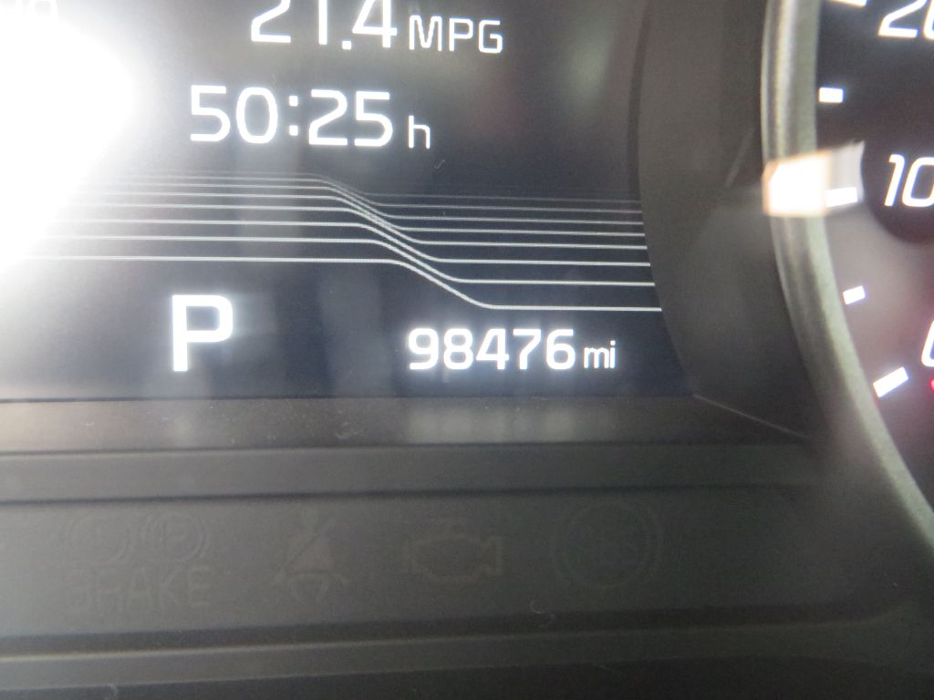 Photo 17 of this KIA STINGER