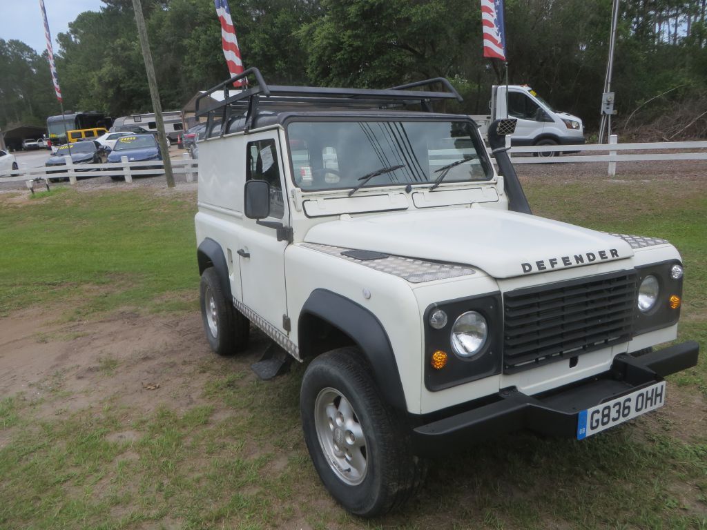 Photo 2 of this LAND ROVER DEFENDER
