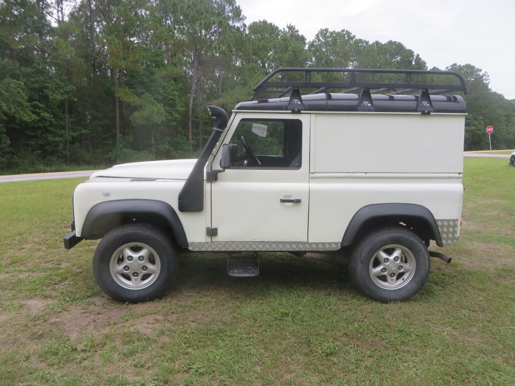 Photo 5 of this LAND ROVER DEFENDER