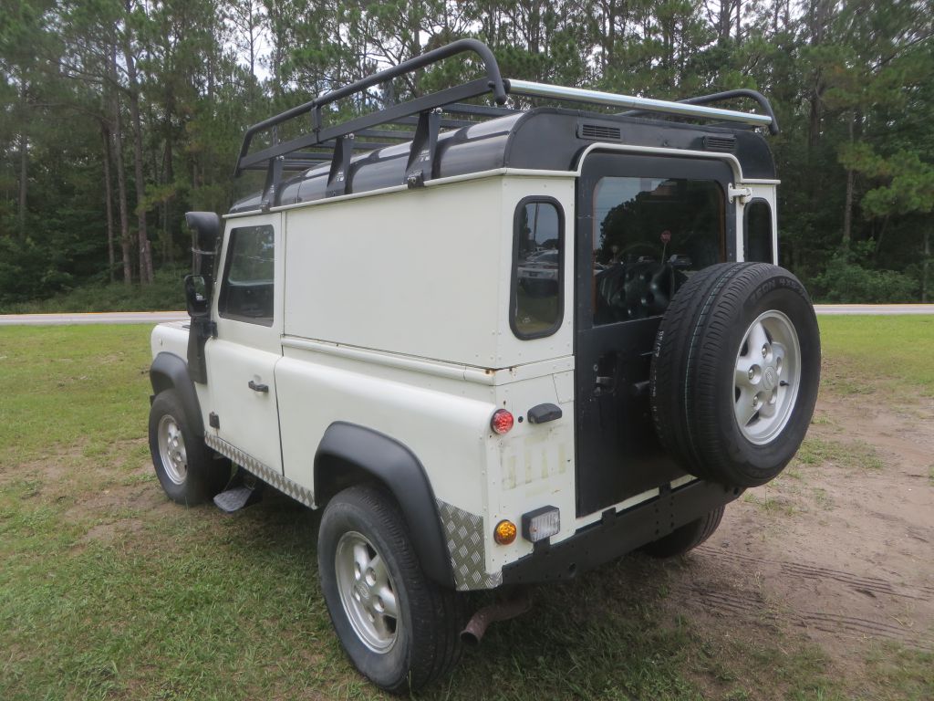 Photo 6 of this LAND ROVER DEFENDER