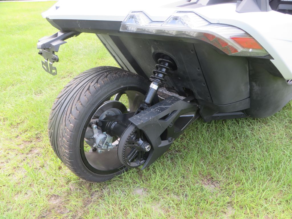 Photo 6 of this POLARIS SLINGSHOT