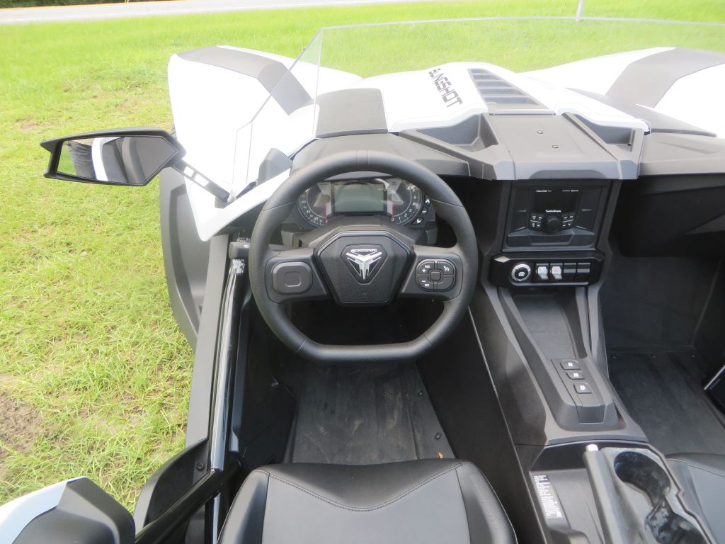 Photo 10 of this POLARIS SLINGSHOT