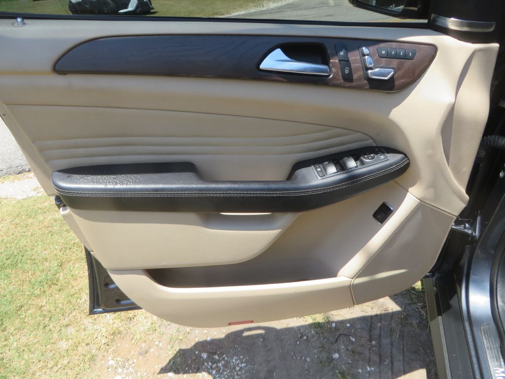 Photo 12 of this MERCEDES-BENZ GLE COUPE