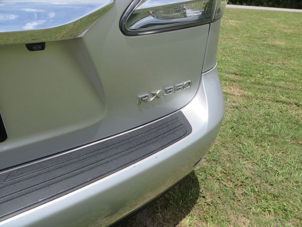Photo 9 of this LEXUS RX