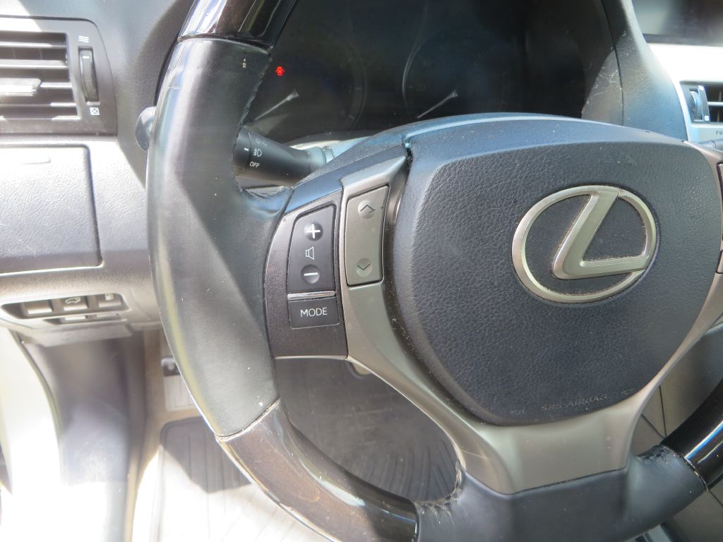 Photo 15 of this LEXUS RX