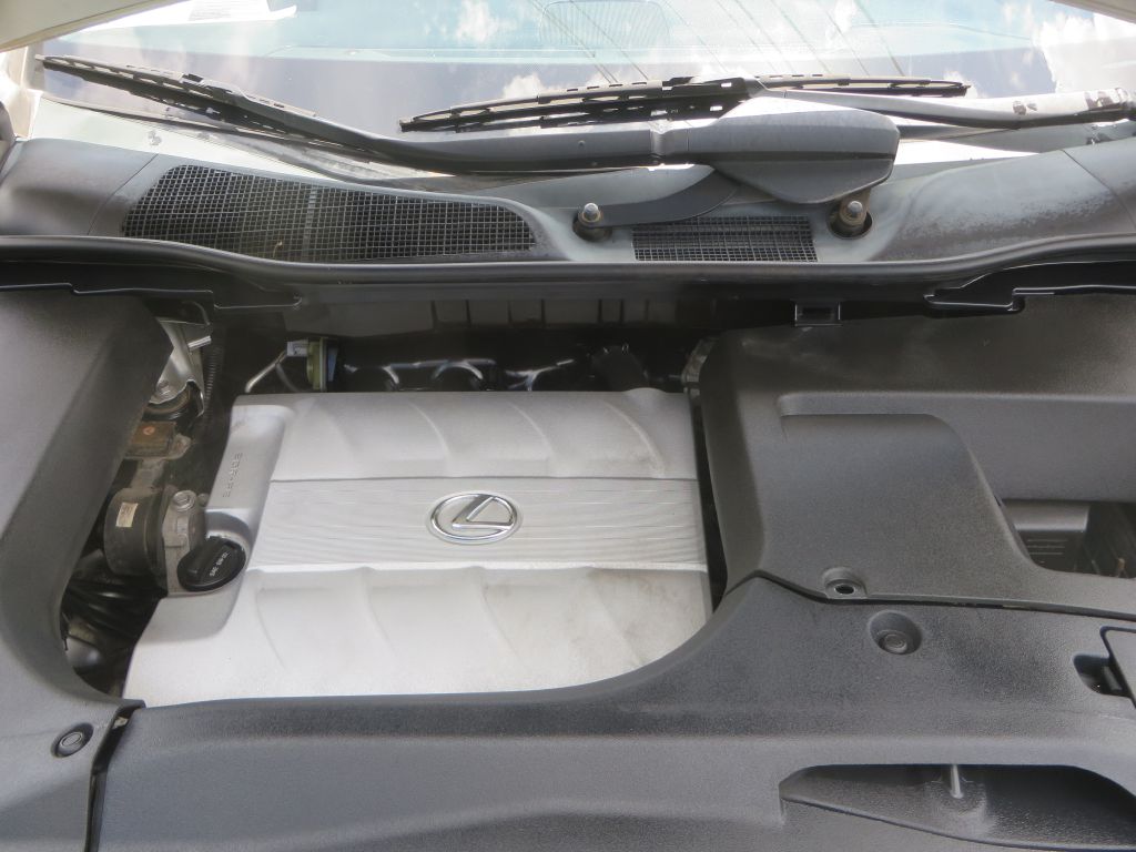 Photo 28 of this LEXUS RX