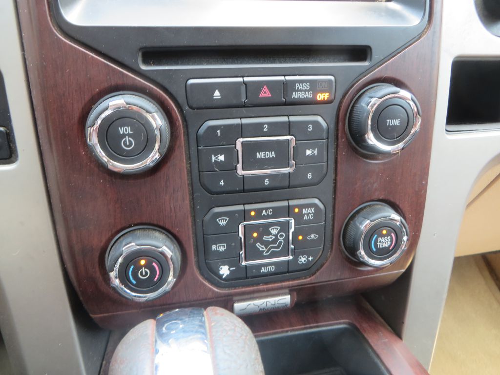 Photo 24 of this FORD F150