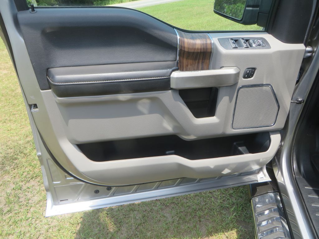 Photo 11 of this FORD F150