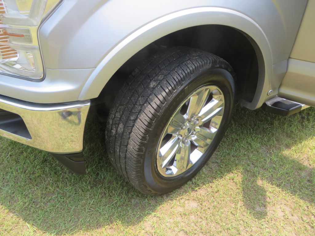 Photo 30 of this FORD F150