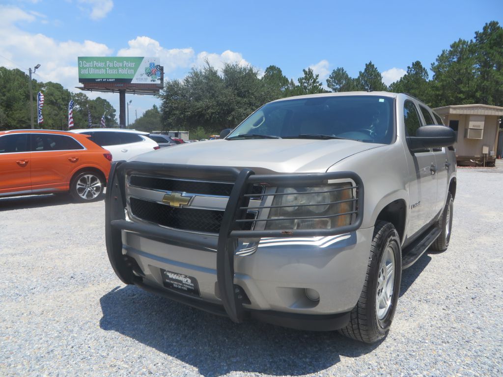 Photo 2 of this CHEVROLET TAHOE