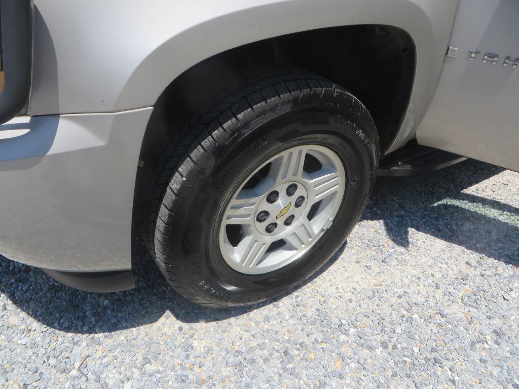 Photo 22 of this CHEVROLET TAHOE
