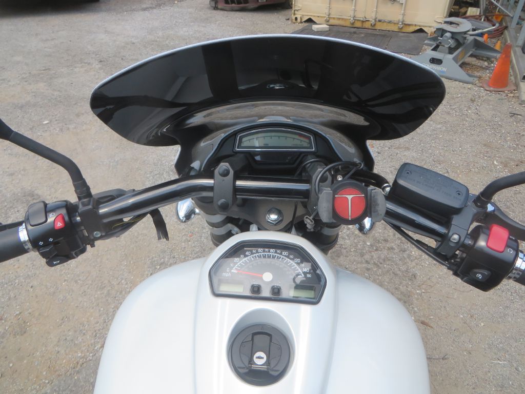 Photo 6 of this SUZUKI VZR1800