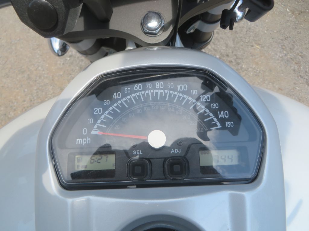 Photo 7 of this SUZUKI VZR1800