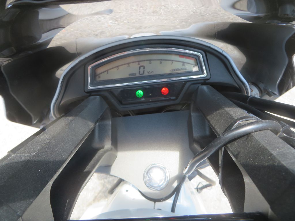 Photo 8 of this SUZUKI VZR1800