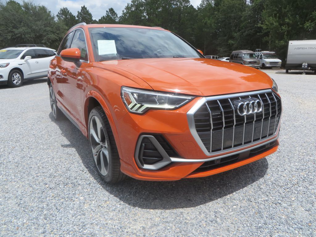 Photo 4 of this AUDI Q3