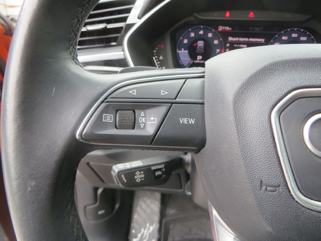 Photo 16 of this AUDI Q3