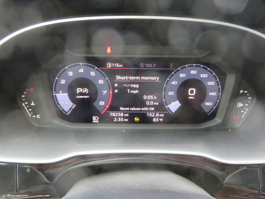 Photo 18 of this AUDI Q3