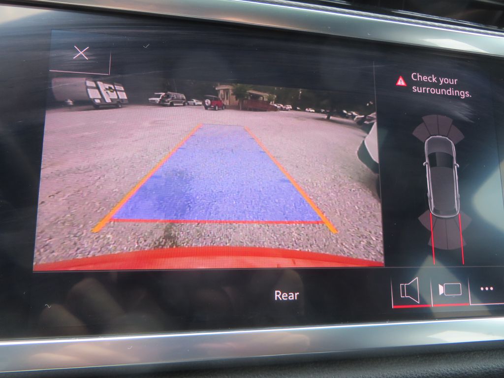Photo 22 of this AUDI Q3