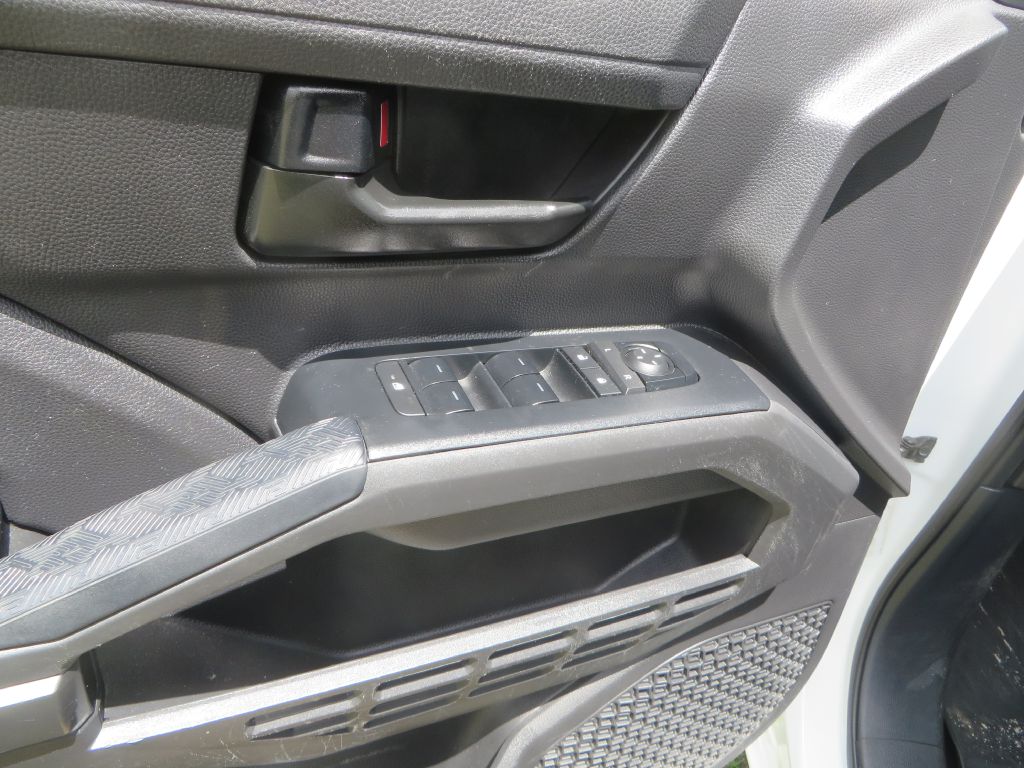 Photo 12 of this TOYOTA TACOMA