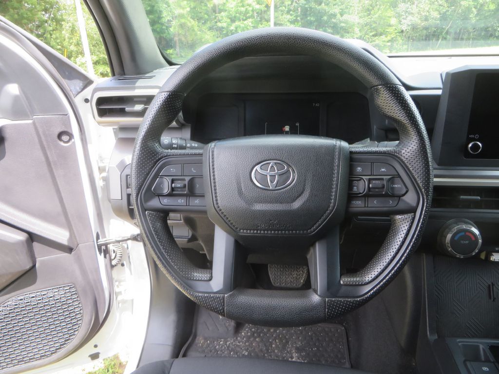 Photo 14 of this TOYOTA TACOMA