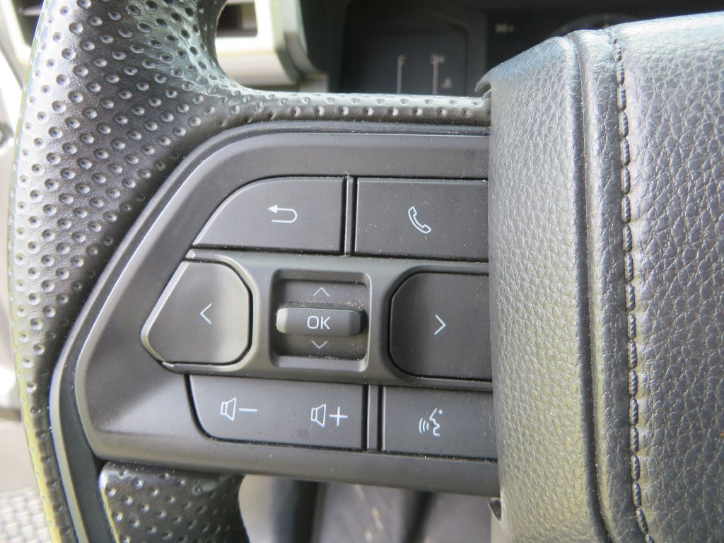 Photo 15 of this TOYOTA TACOMA