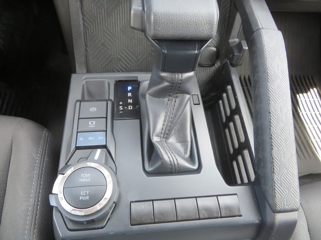 Photo 21 of this TOYOTA TACOMA