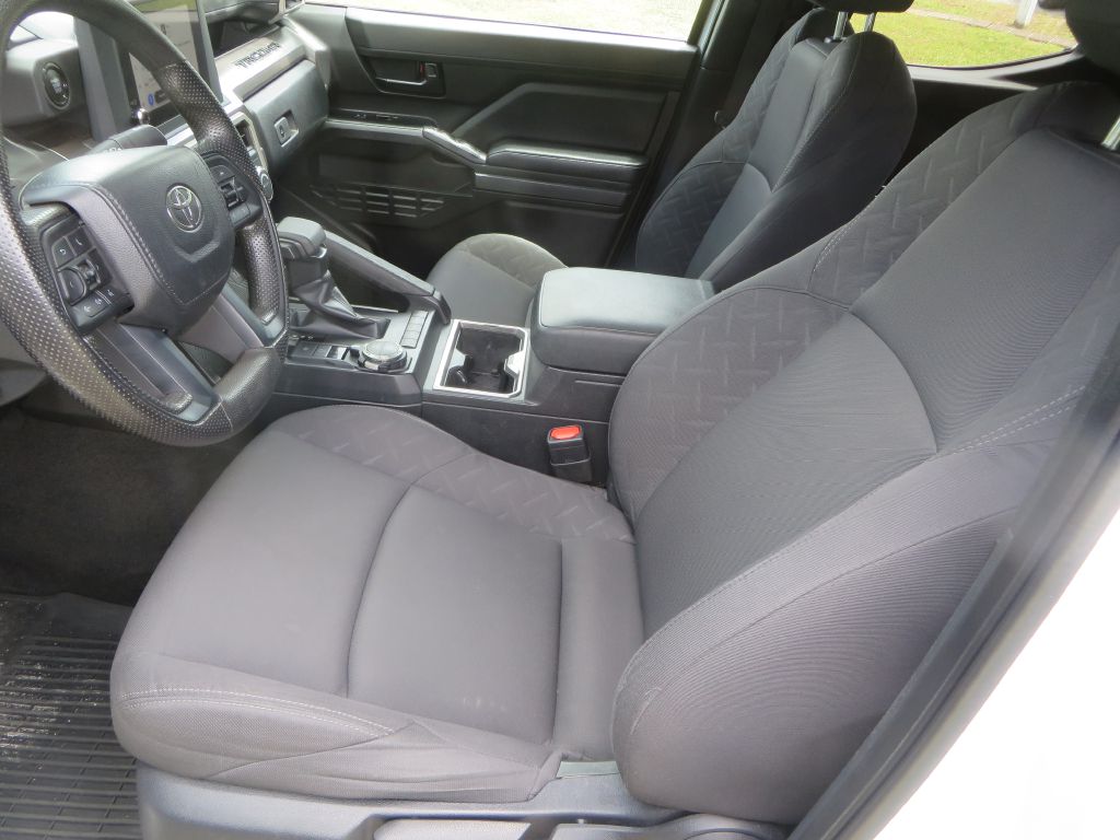 Photo 22 of this TOYOTA TACOMA
