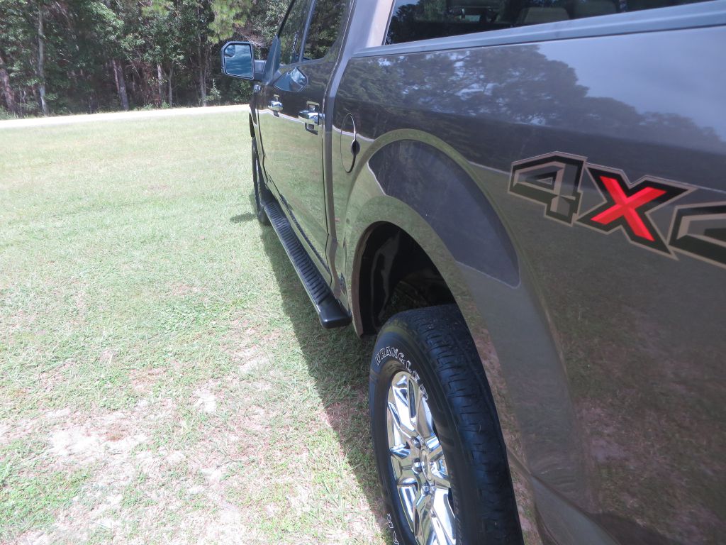 Photo 10 of this FORD F150