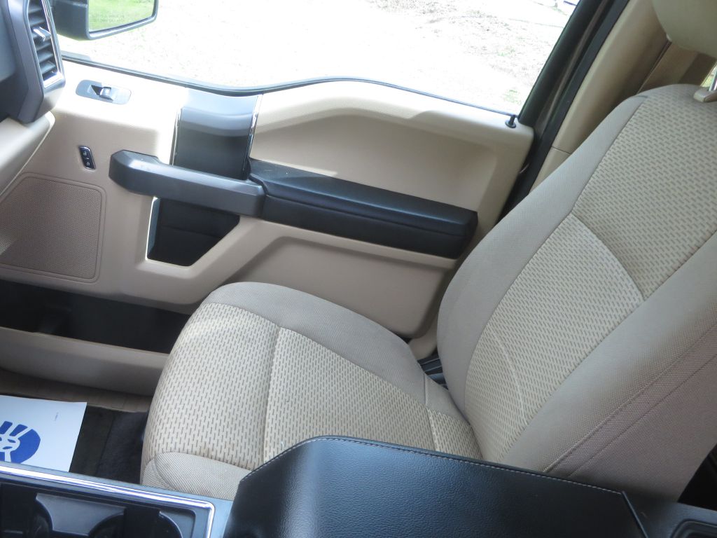 Photo 25 of this FORD F150