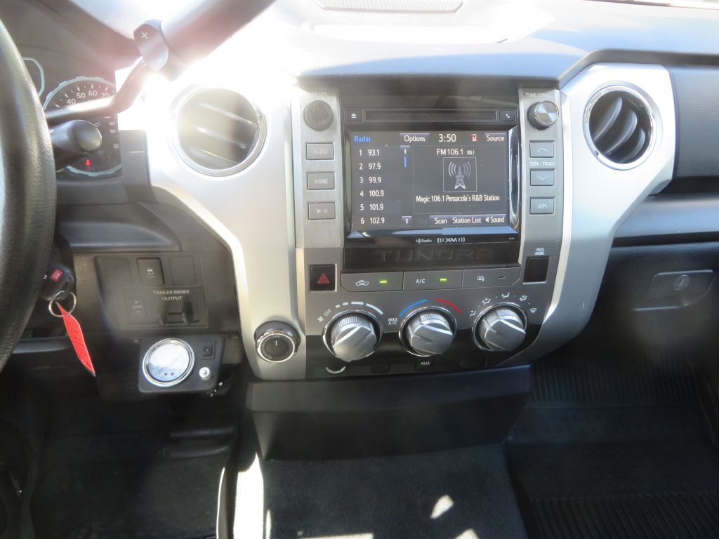 Photo 21 of this TOYOTA TUNDRA