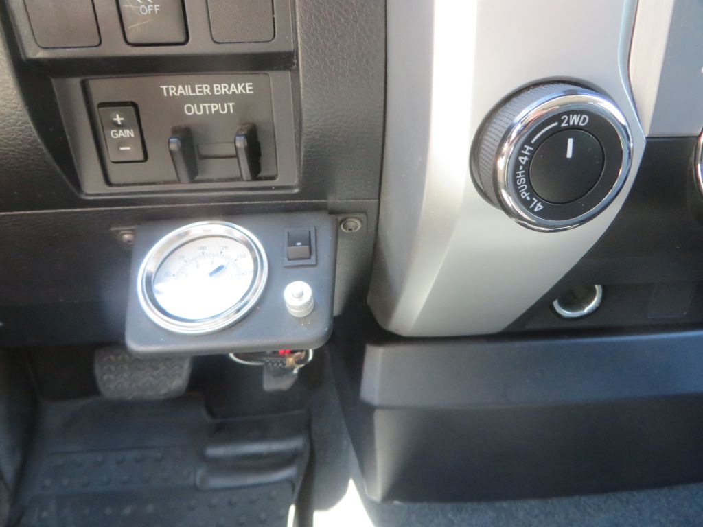 Photo 22 of this TOYOTA TUNDRA