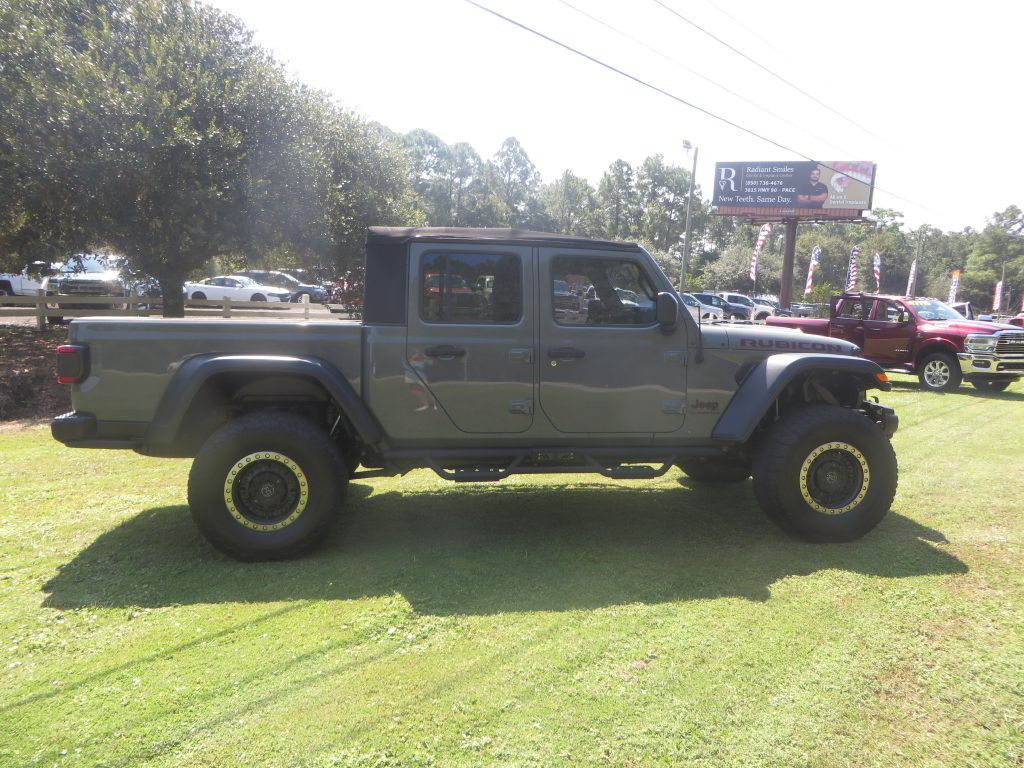 Photo 5 of this JEEP GLADIATOR