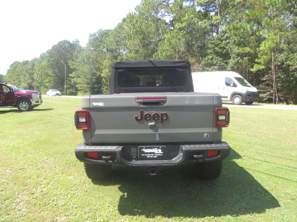 Photo 7 of this JEEP GLADIATOR