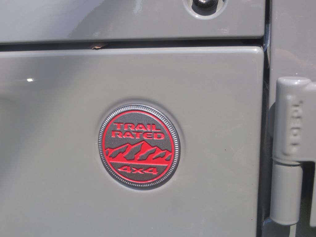 Photo 11 of this JEEP GLADIATOR