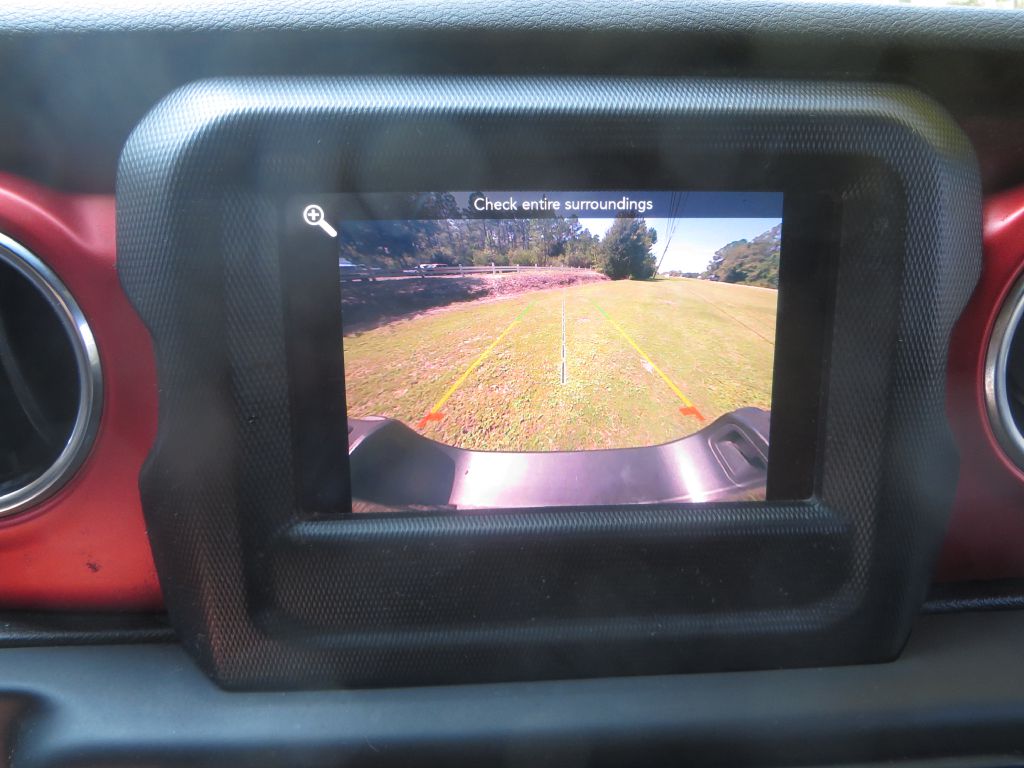Photo 20 of this JEEP GLADIATOR