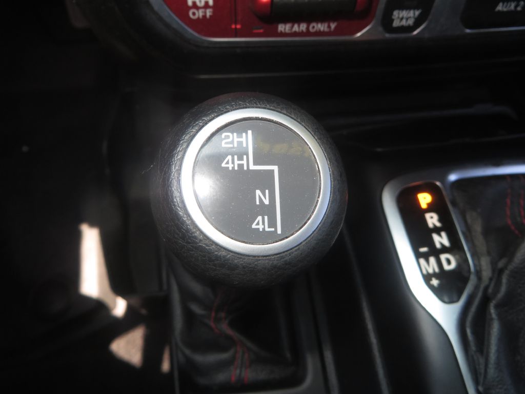 Photo 21 of this JEEP GLADIATOR
