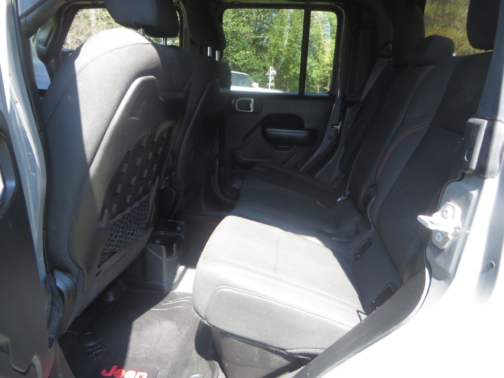 Photo 27 of this JEEP GLADIATOR
