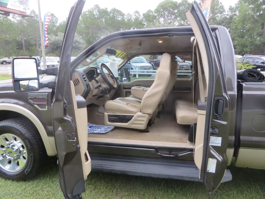 Photo 12 of this FORD F350