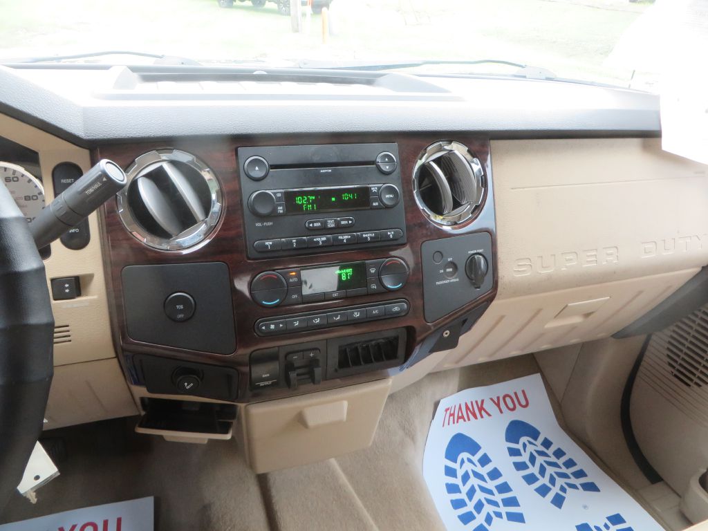 Photo 22 of this FORD F350