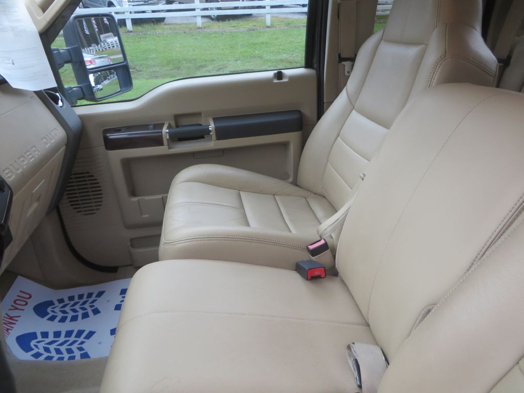 Photo 25 of this FORD F350