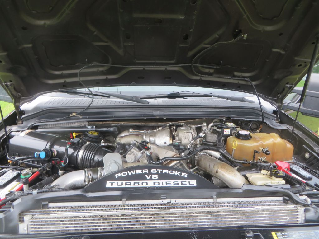 Photo 28 of this FORD F350
