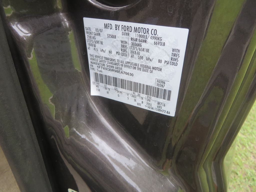 Photo 30 of this FORD F350