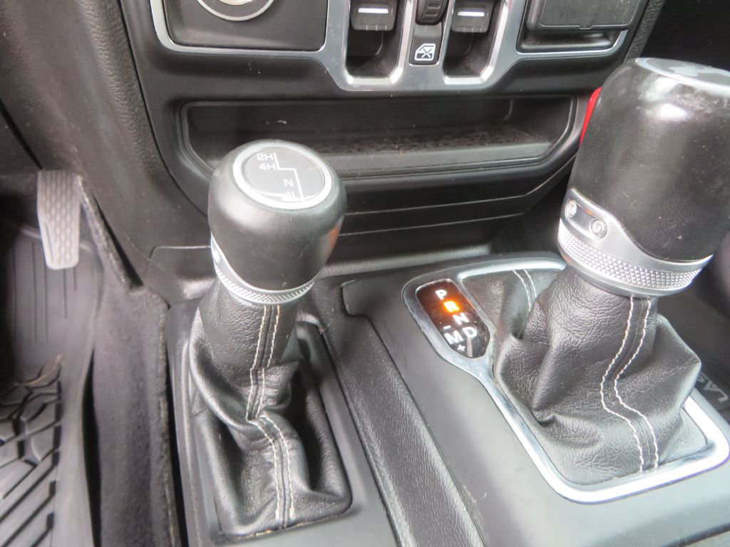 Photo 18 of this JEEP WRANGLER UNLIMI