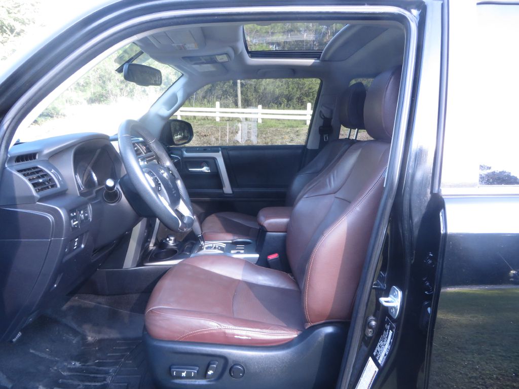 Photo 10 of this TOYOTA 4RUNNER