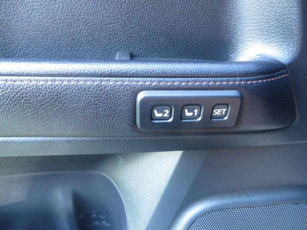 Photo 13 of this TOYOTA 4RUNNER