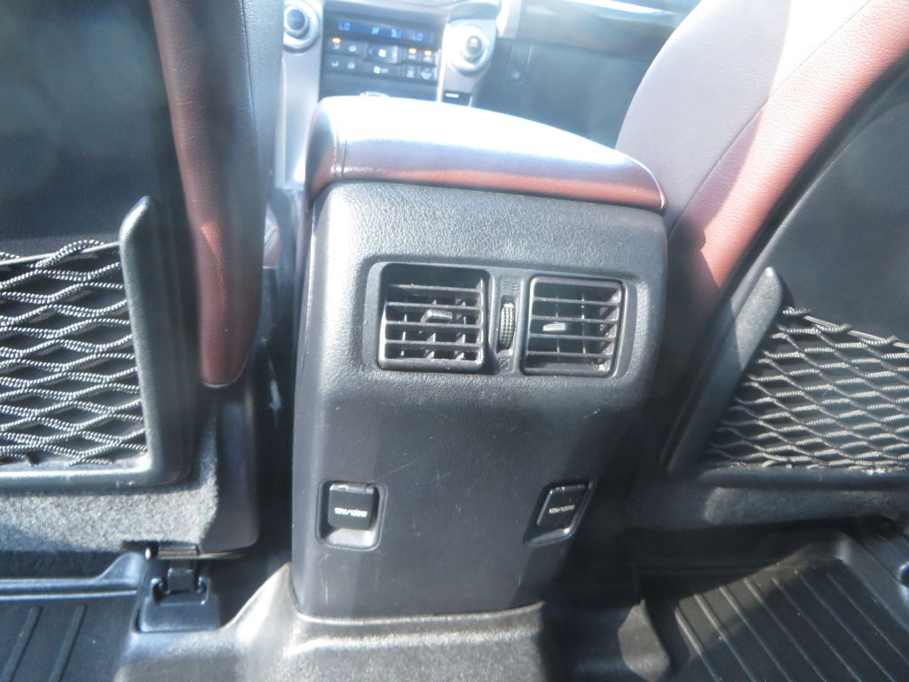 Photo 28 of this TOYOTA 4RUNNER