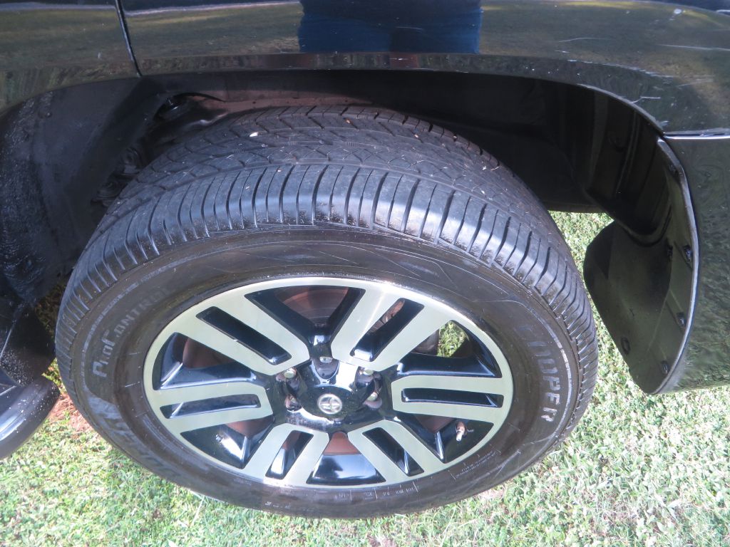 Photo 30 of this TOYOTA 4RUNNER