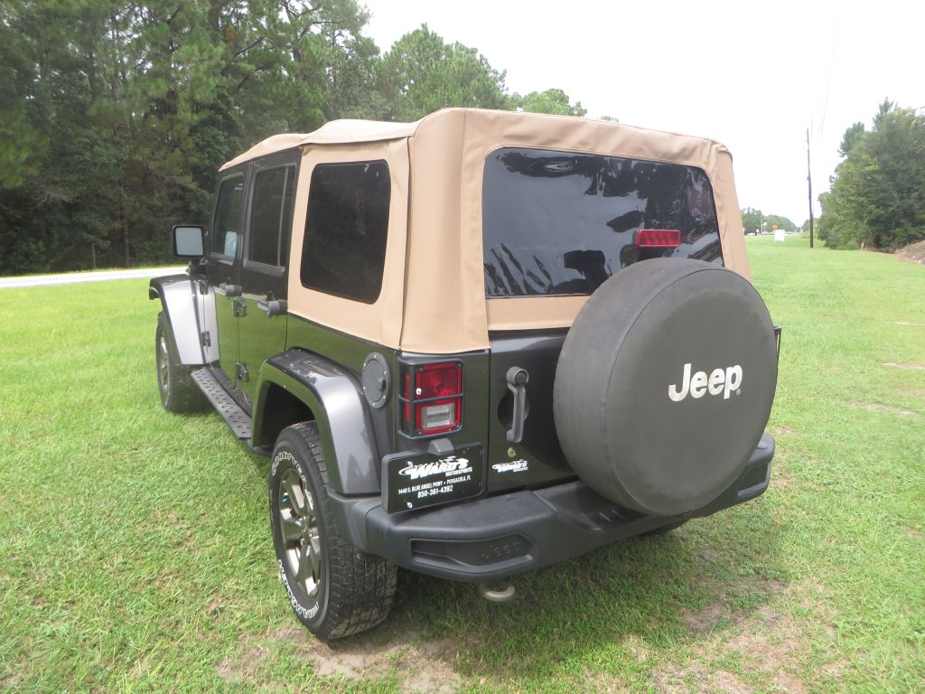 Photo 8 of this JEEP WRANGLER UNLIMI