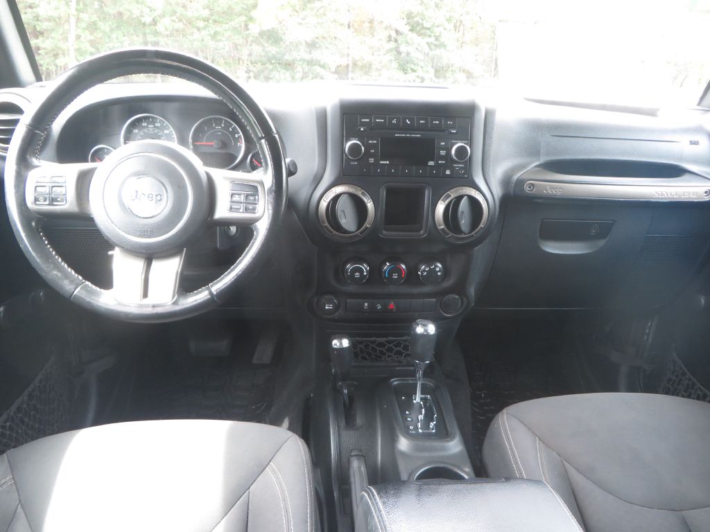 Photo 10 of this JEEP WRANGLER UNLIMI